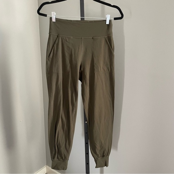 Lululemon Align High-Rise Jogger Army Green Size 6 - Picture 1 of 6